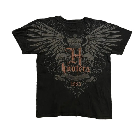 BLACK HOOTERS TEE